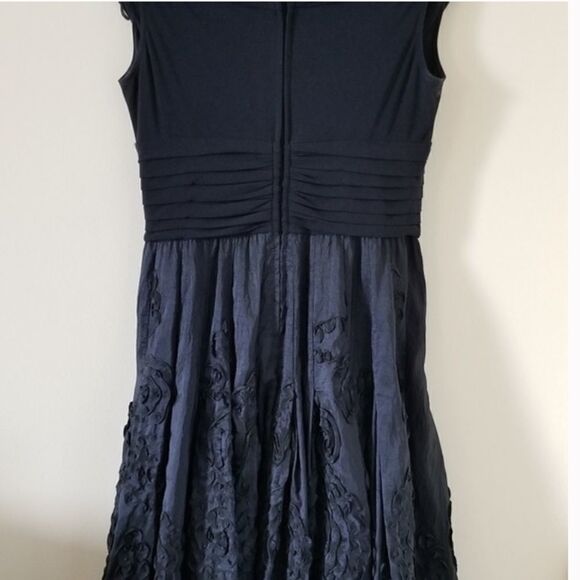 Adrianna Papell evening embroidered floral dress - Picture 3 of 10